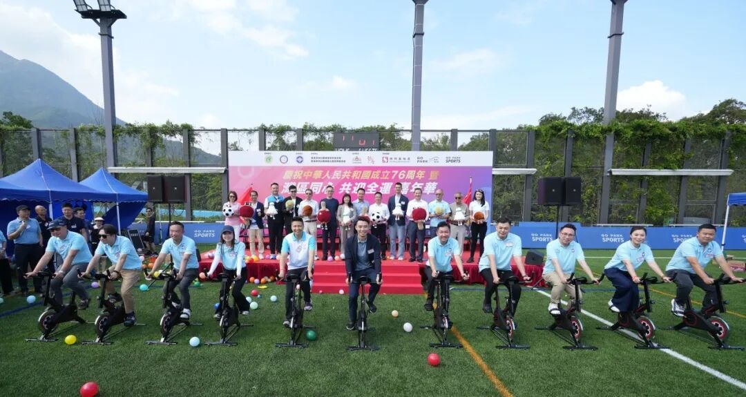 东契奇更新虎扑：虽然我平时不咋扣篮，但今天给大家秀一下